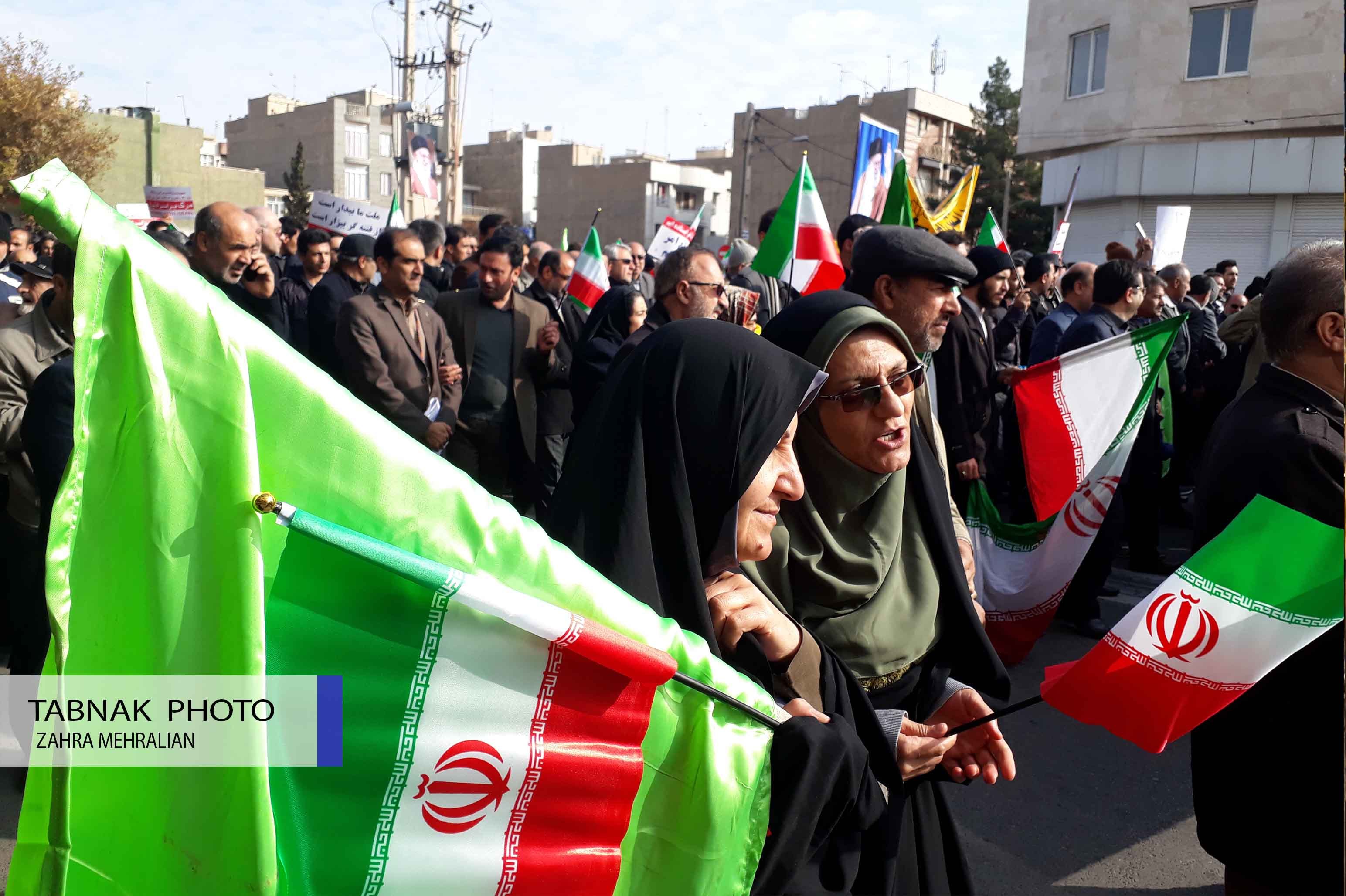 راهپیمایی مردم قزوین علیه اغتشاش گران