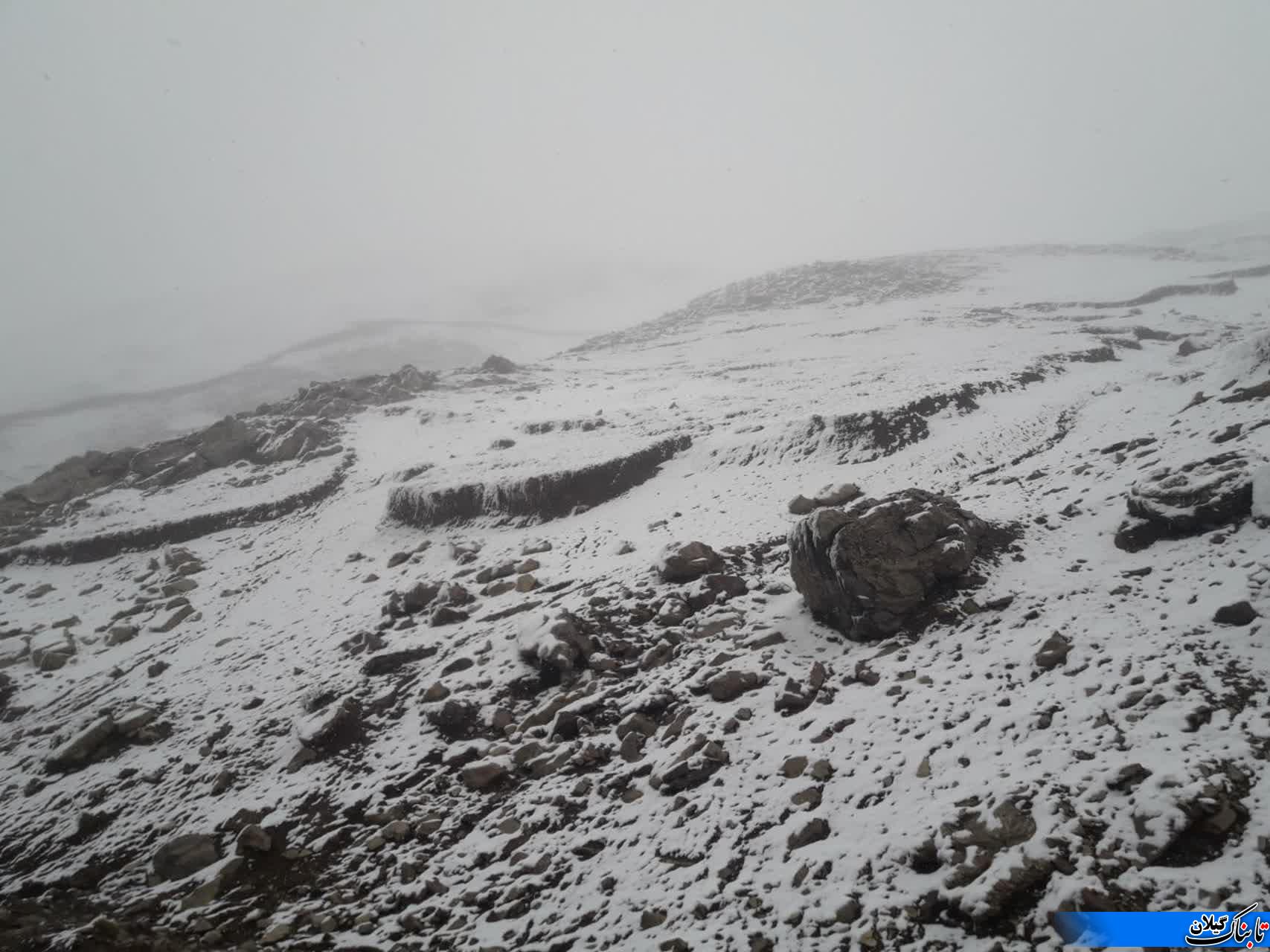 اولین بارش برف پابیزی در ارتفاعات محور ماسال به گیلوان