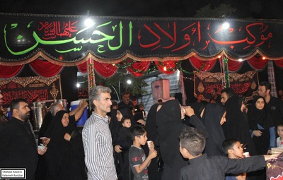 مراسم آیینی محرم در شهرک عرب های مشهد - عکس: فاطمه رنجبر