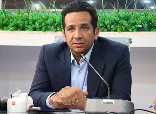 مسئولیت انتخاب واحد تولیدی لباس فرم بر عهده انجمن اولیا و مربیان است