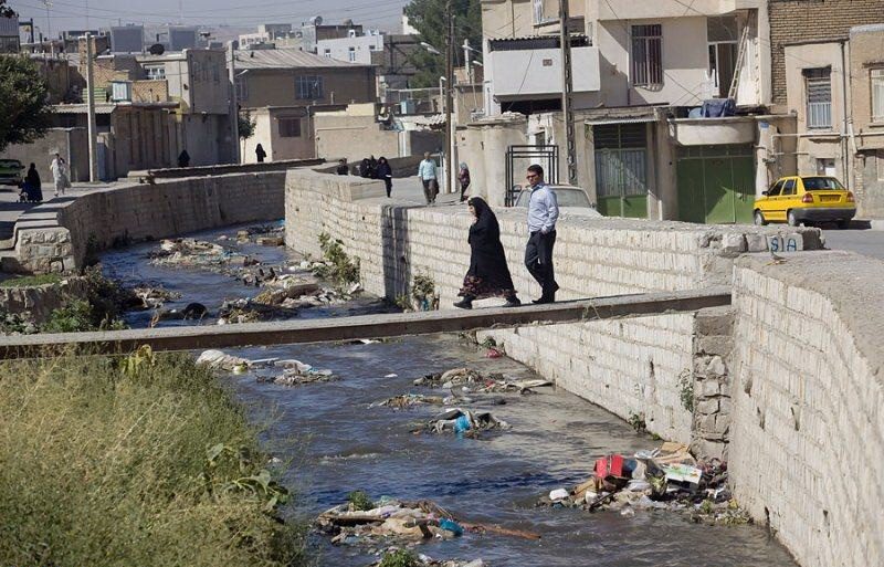 آبشوران شاطرآباد در محاصره بوی بد و موشها؛ صدای اعتراض مردم به کجا میرسد؟ + فیلم آبشوران شاطرآباد در محاصره بوی بد و موشها؛ صدای اعتراض مردم به کجا میرسد؟ + فیلم