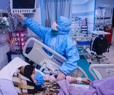 همکاری سازمان نظام پزشکی مشهد برای تامین نیروی مراکز خدمات سرپایی 24 ساعته کرونا/ شیفت های کاری فوق‌العاده سنگین پزشکان